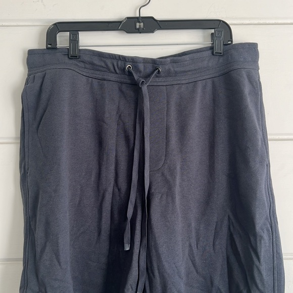 Barefoot Dreams Men French Terry Short - Picture 6 of 11